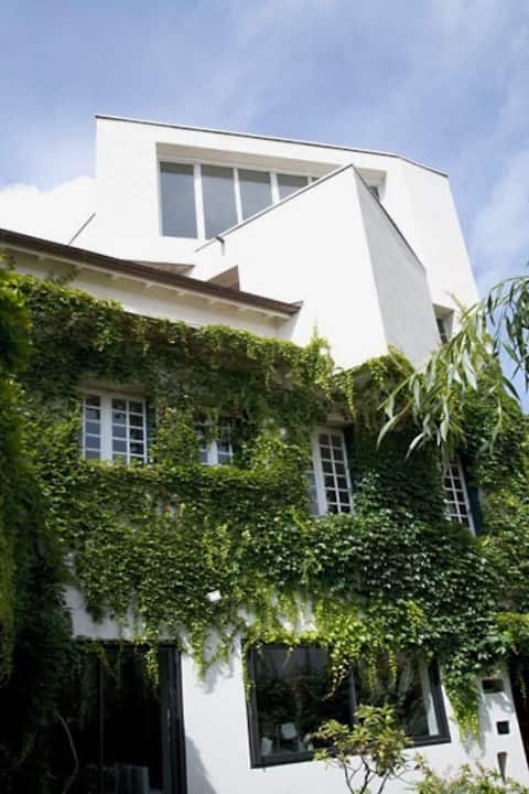 House in greenery 180 M2 4 bedrooms/ 8 PAX