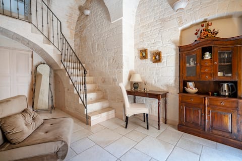 Top performing Airbnb: 2 bedroom trullo in Alberobello in Alberobello