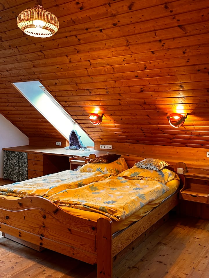 Schlafzimmer 4