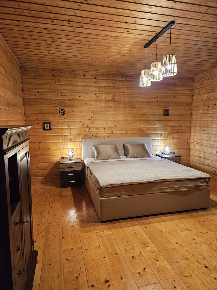 Schlafzimmer 5