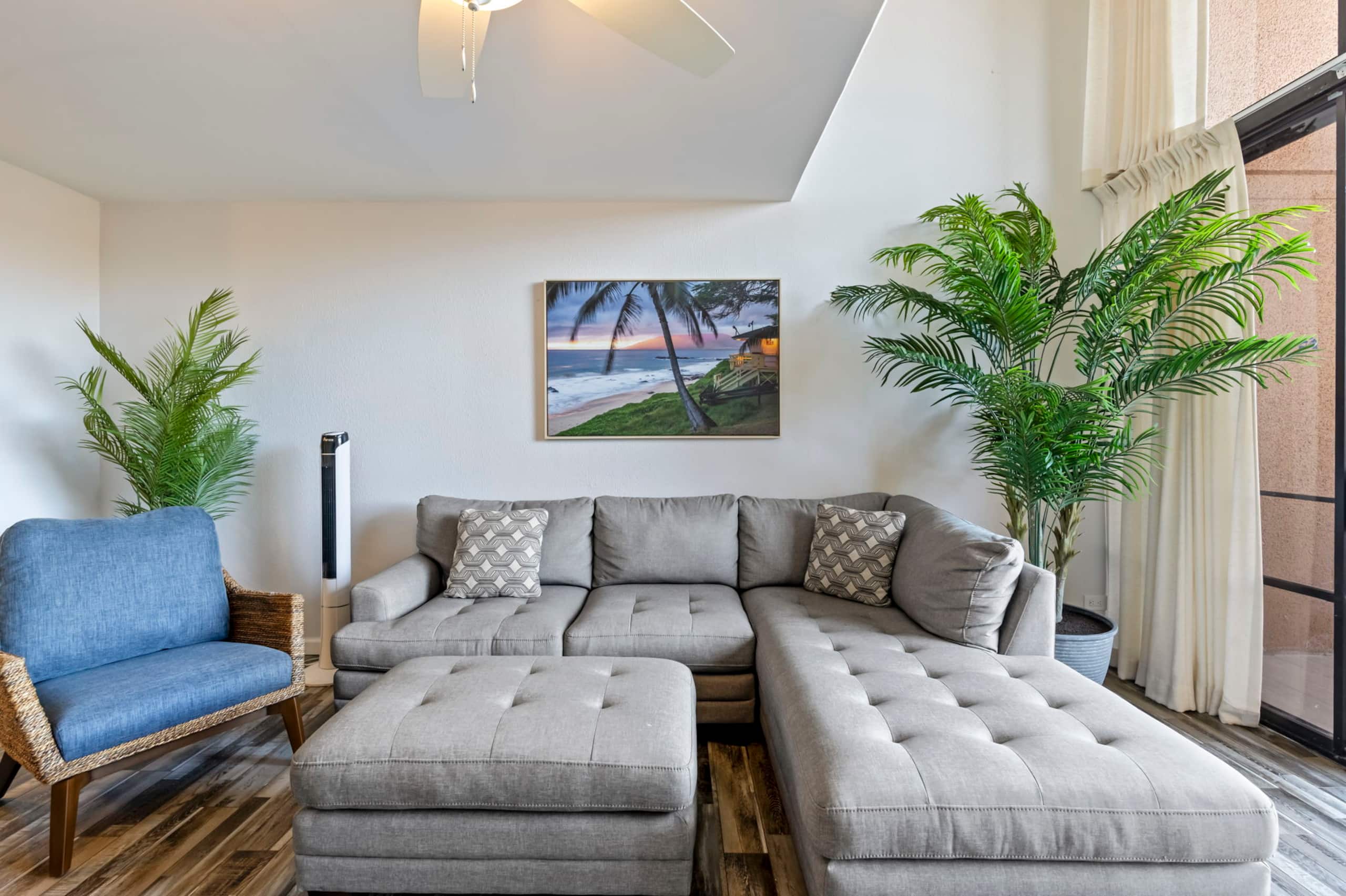 Condo in Lahaina · ★4.96 · 2 bedrooms · 2 beds · 2 private baths - Image 14