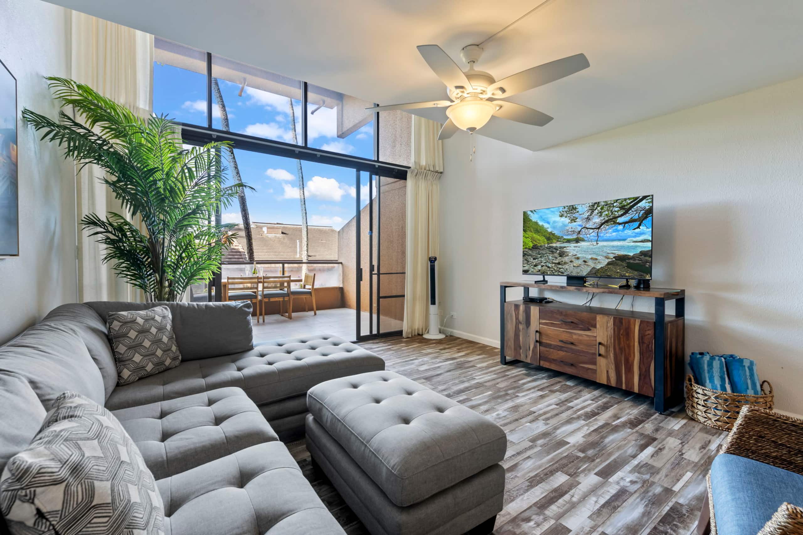 Condo in Lahaina · ★4.96 · 2 bedrooms · 2 beds · 2 private baths - Image 15