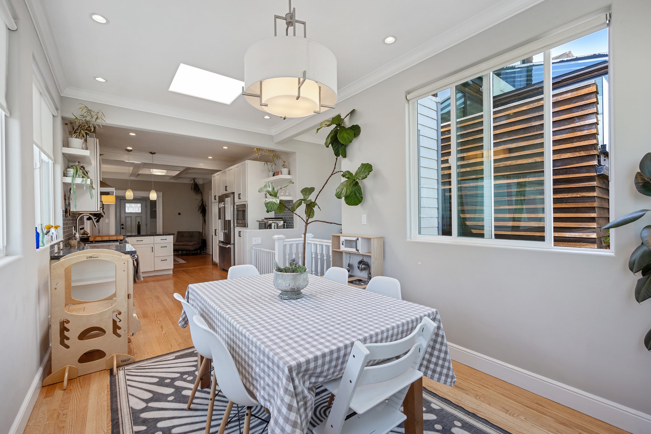 Home in San Francisco · ★5.0 · 3 bedrooms · 4 beds · 3 baths - Image 16