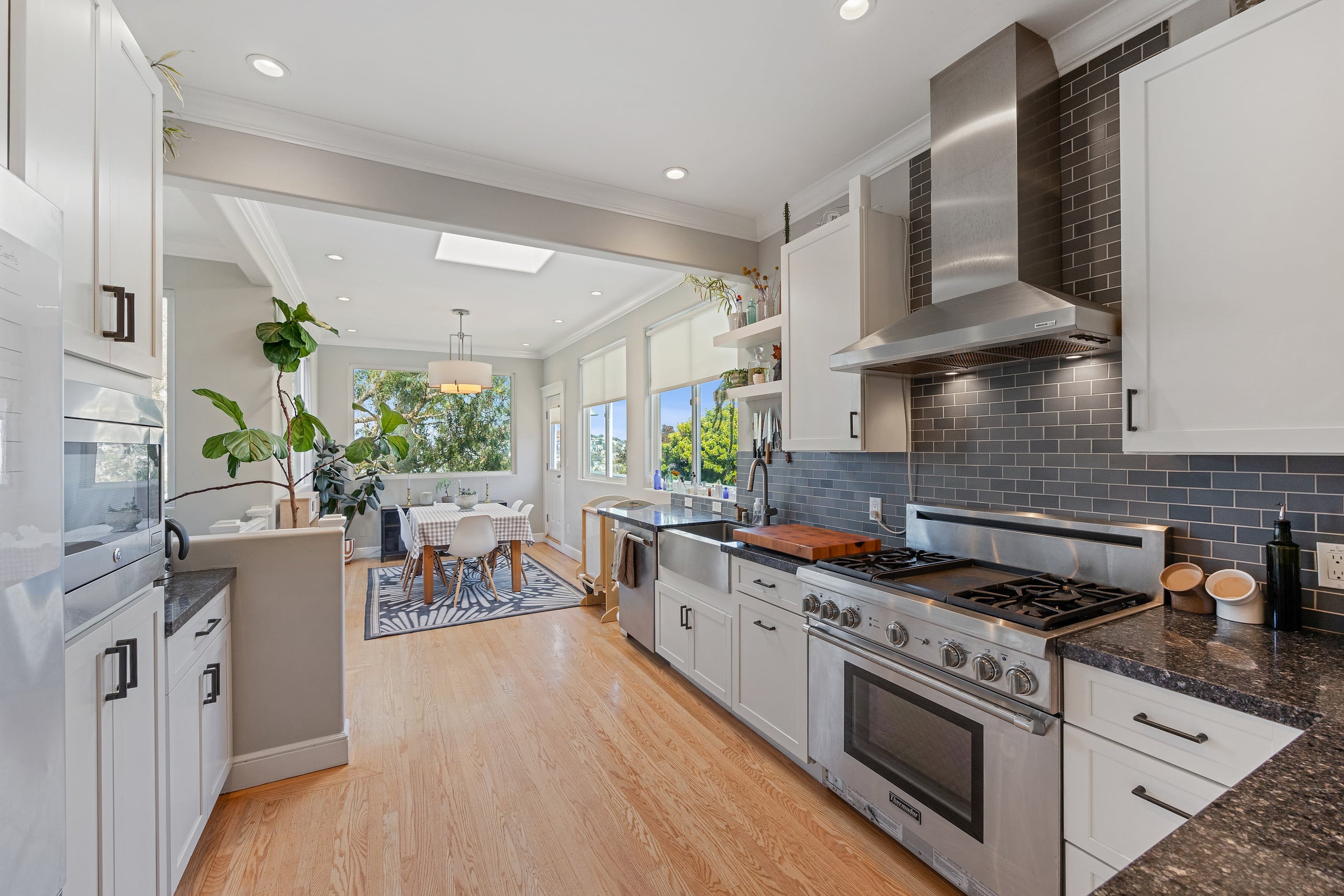 Home in San Francisco · ★5.0 · 3 bedrooms · 4 beds · 3 baths - Image 5