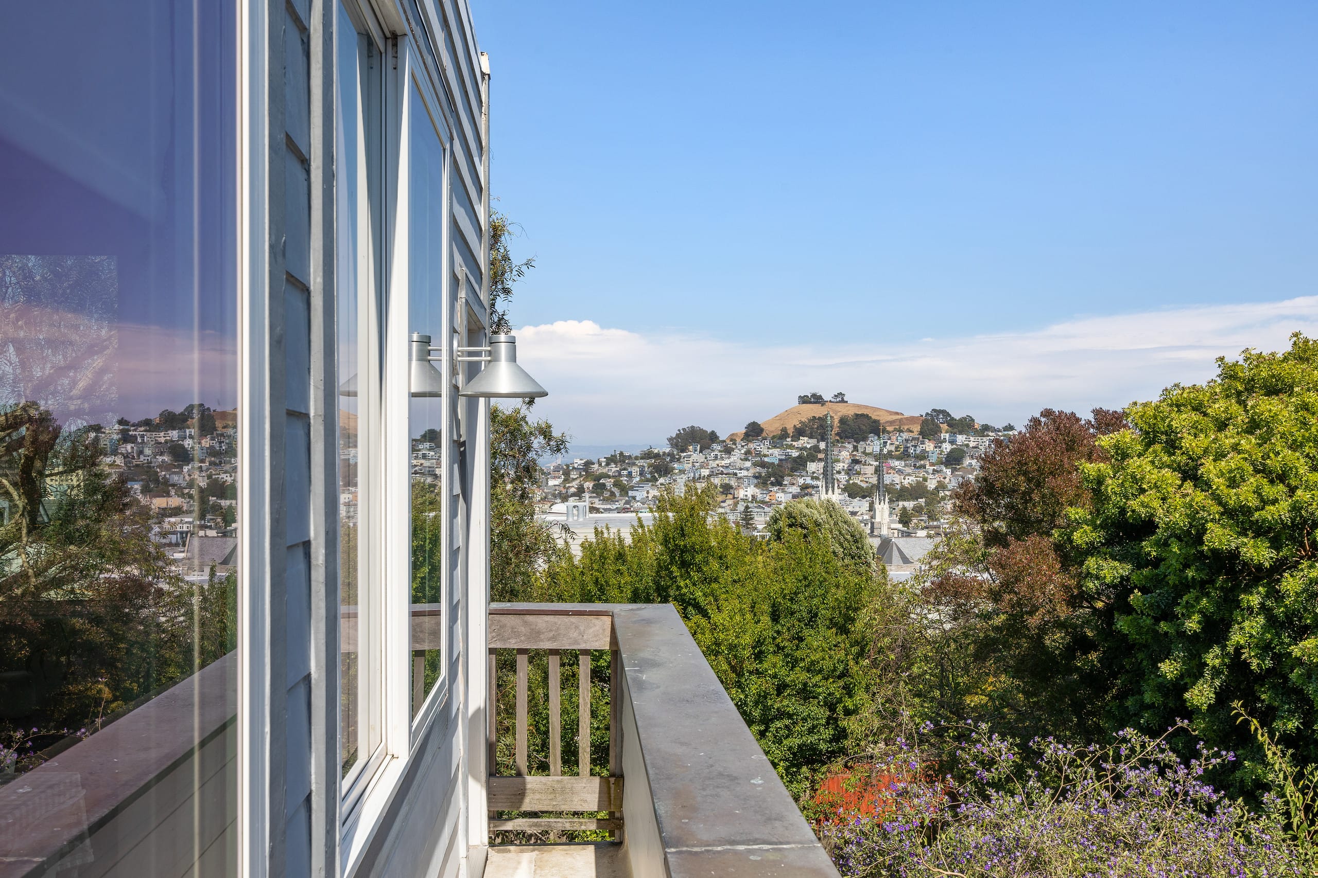 Home in San Francisco · ★5.0 · 3 bedrooms · 4 beds · 3 baths - Image 32