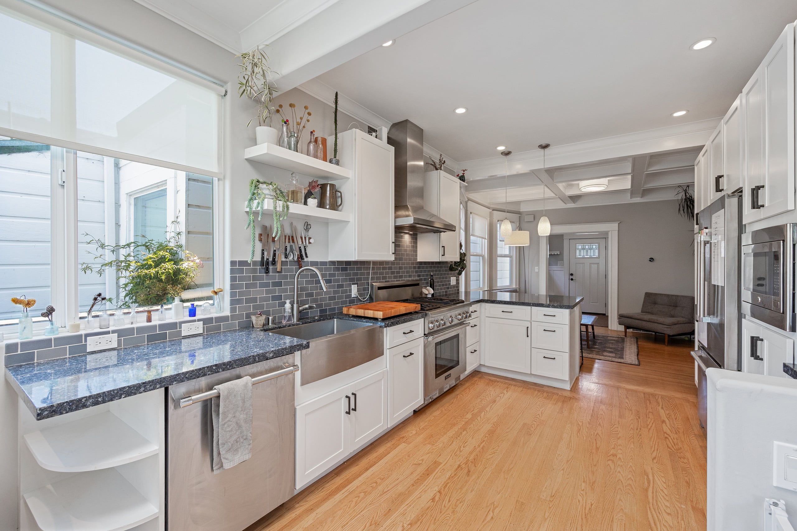 Home in San Francisco · ★5.0 · 3 bedrooms · 4 beds · 3 baths - Image 9