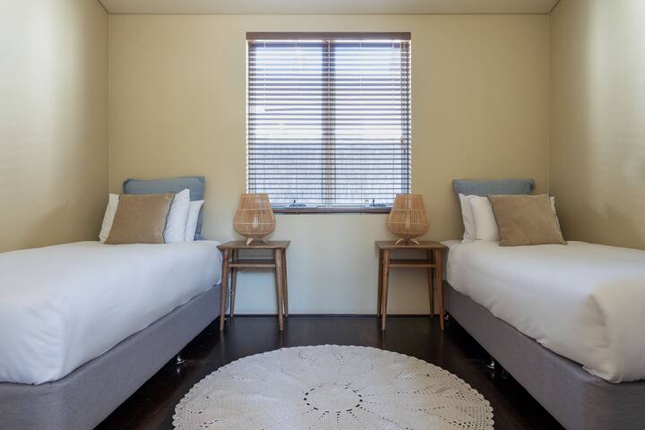Bedroom 3 (please advise if King required at time of booking)