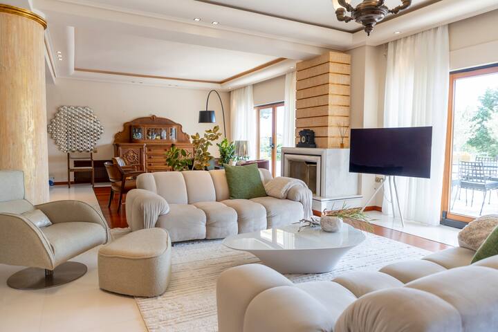 Elysium Mediterranean Estate gallery image 3