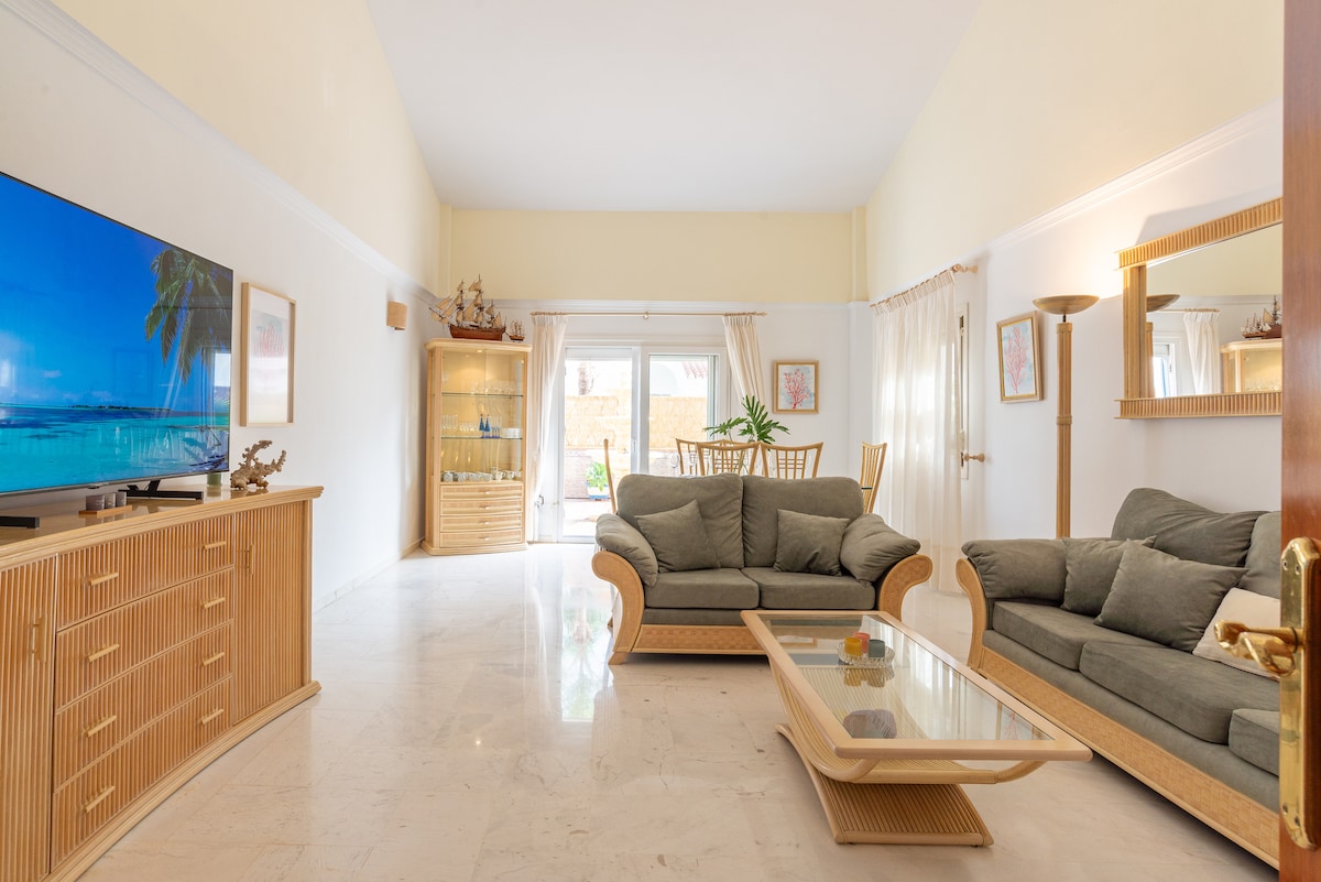 Popular Airbnb listing: Villa Valentina - Renovated on Los Alamos Beach in Torremolinos