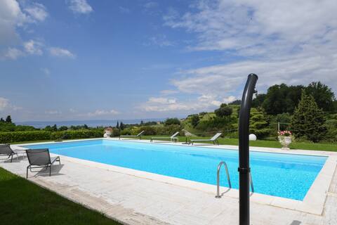 NEW Villa Tosca with pool in Bardolino