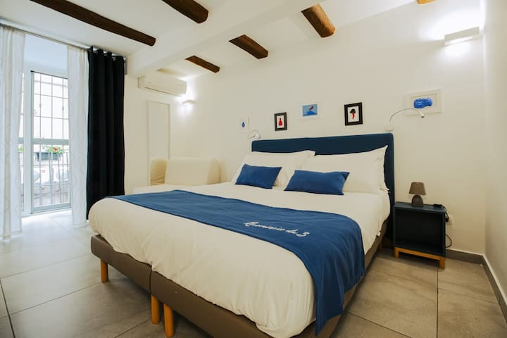 Ricomincio da 3 Apartment nel Cuore di Napoli