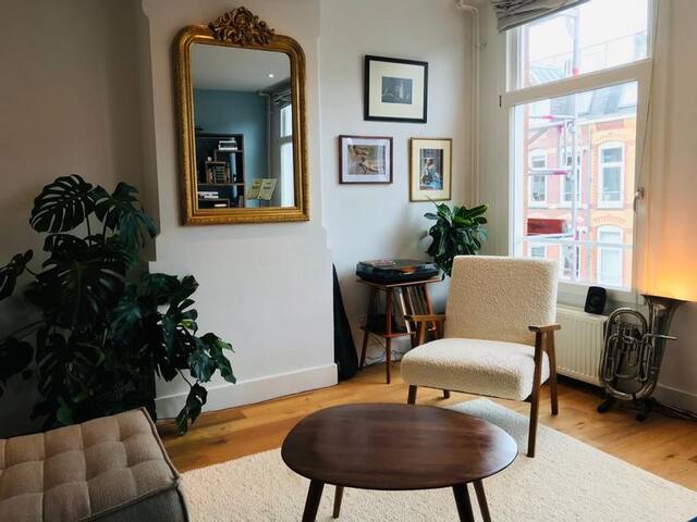 Spacious Penthouse w/Private Rooftop, Calm Central gallery image 5