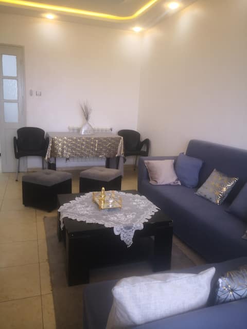 Pleasant House  , Fresh Spacious, 
ê Paisible