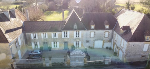 The Chantebuis Manor