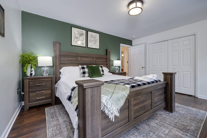 Спалня с двойно легло king size | Основно ниво | Регулируема база