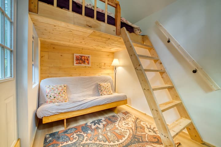 Maple Bud Cabin