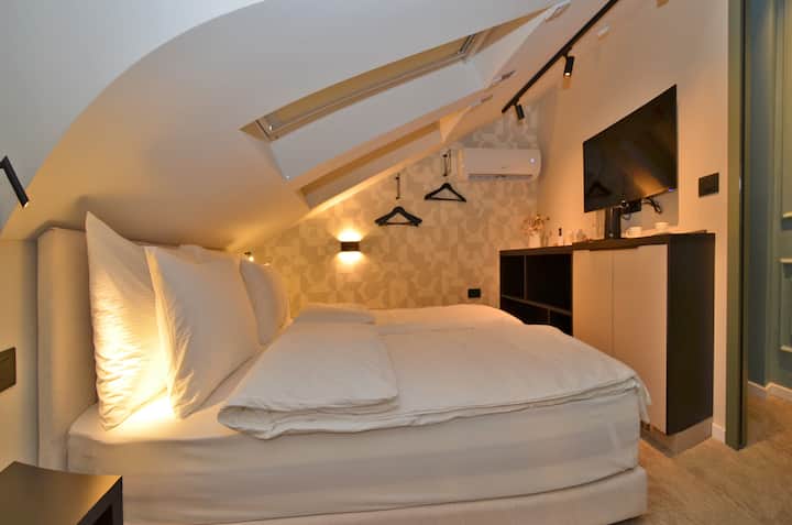 Intimate Room For Sarajevo Lover - Self Check-in - Sarajevo