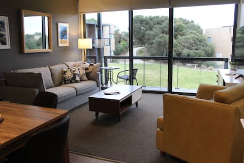 Top performing Airbnb: Coastal Cove Retreat: heated pool near Hot Springs in Melbourne