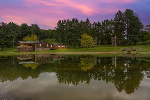 Charming Cabin w/ Hot Tub, Pool Table, and Fishing