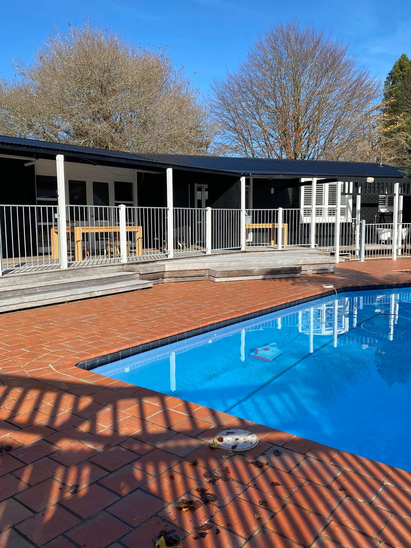 Roselands Chalet 2
