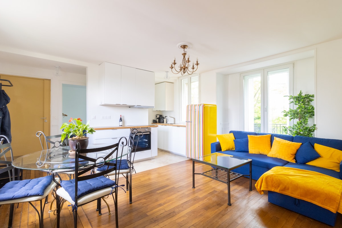 Popular Airbnb listing: Refurbished charm at the foot of RER station > Paris in Rueil Malmaison