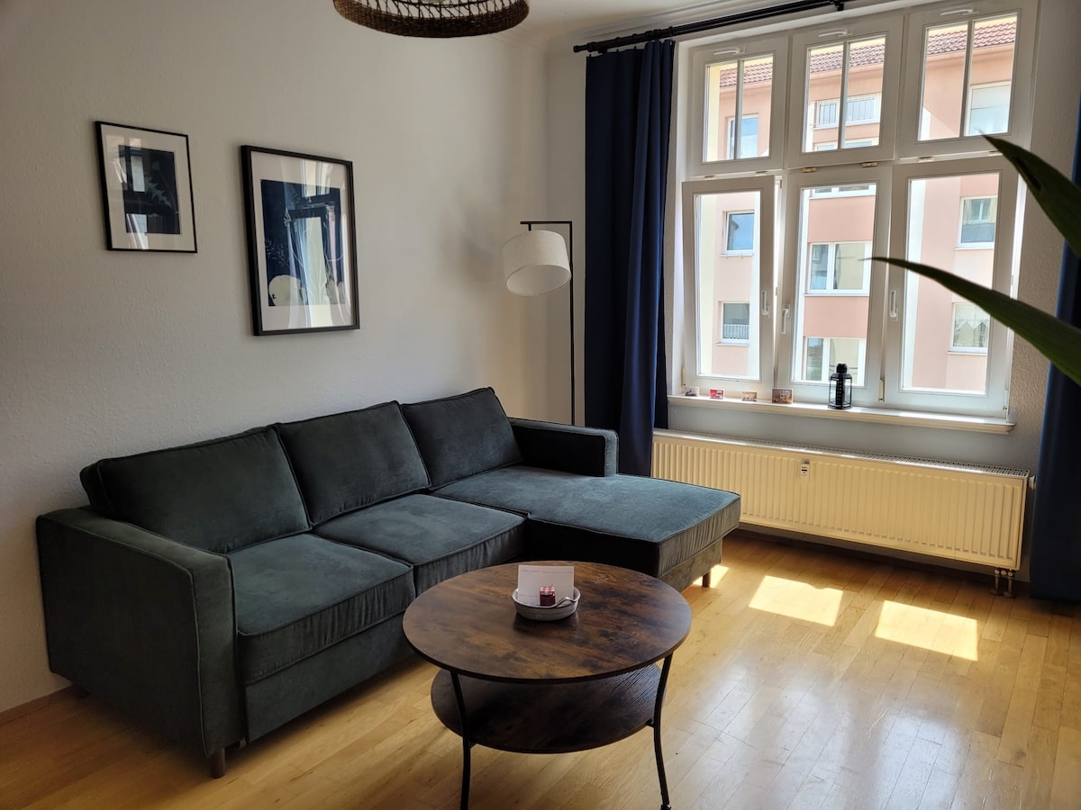 Top Airbnb: Charming oasis in the heart of the city (including balcony) in Südvorstadt