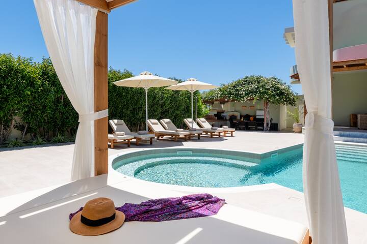 Excelencia New Villa with Artistic Pool gallery image 3