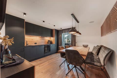 Stylish hideaway in the Alps with mountain views