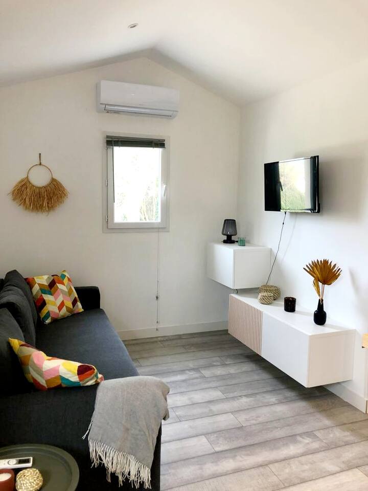 Посебен кауч на спуштање/простор за одмор во студио 