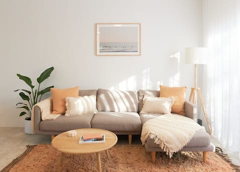 Popular Airbnb listing: Husky Lane- couples getaway in Huskisson