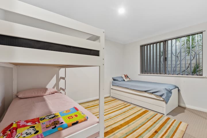 საძინებელი 3