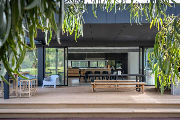 The Tempest I Private Properties gallery image 2