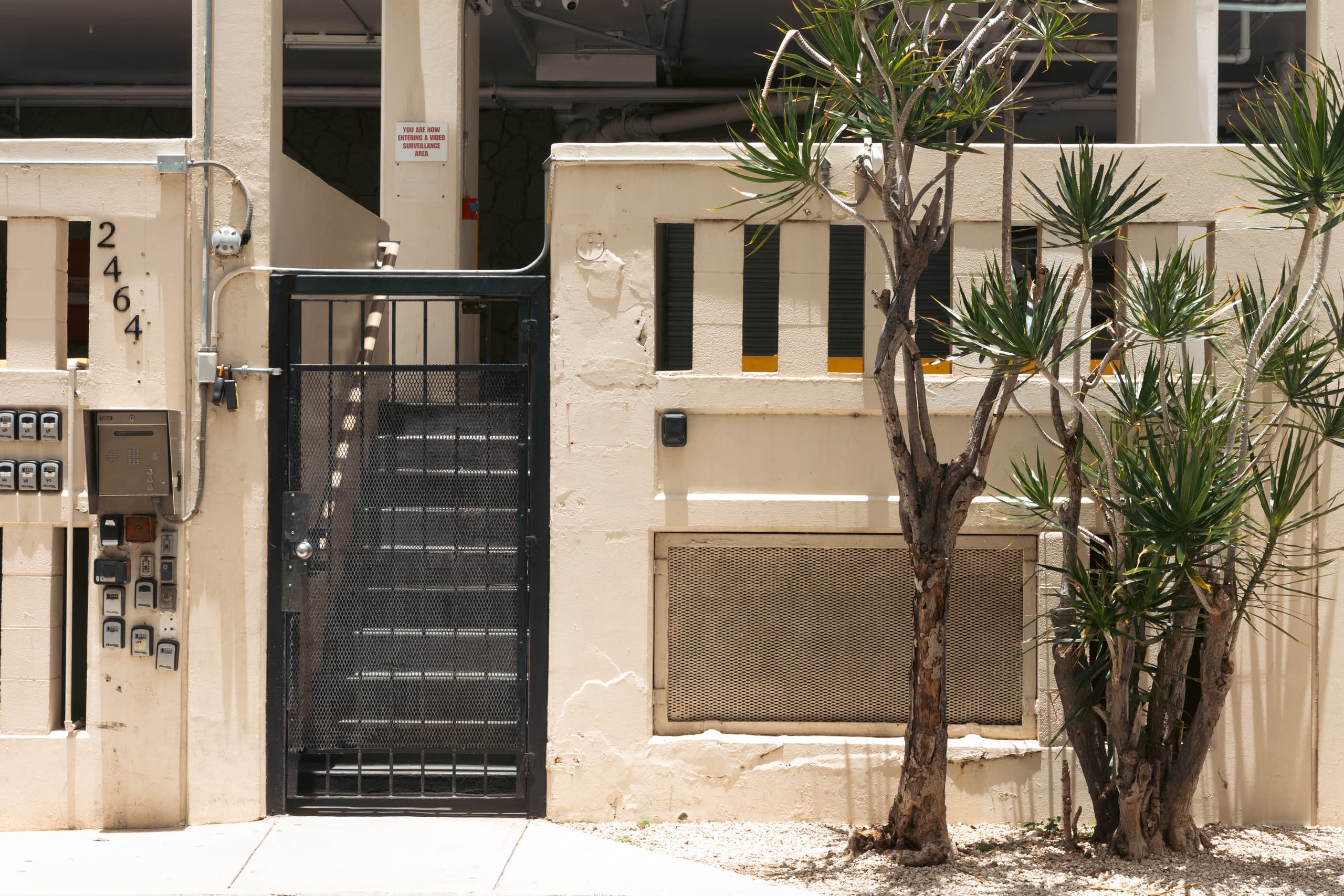 Condo in Honolulu · ★4.83 · 2 bedrooms · 3 beds · 2 private baths - Image 67