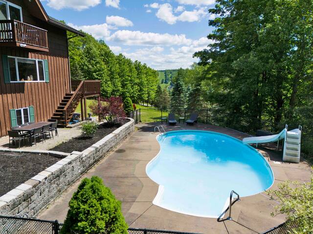 716 Vacation Rentals managed Airbnb listing 3