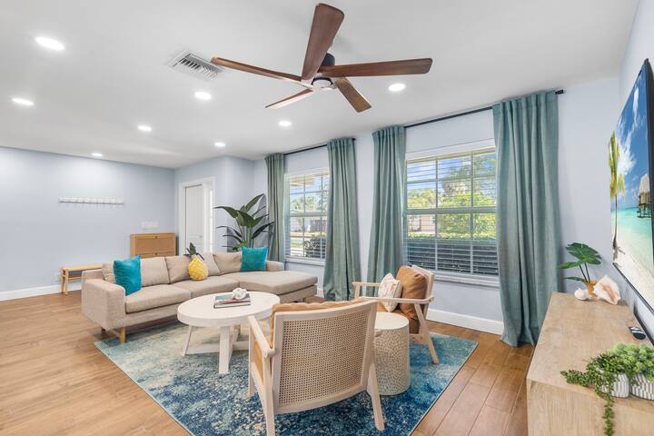 Kid Amenities| Heated Salt Pool+Spa| Near Beach gallery image 3