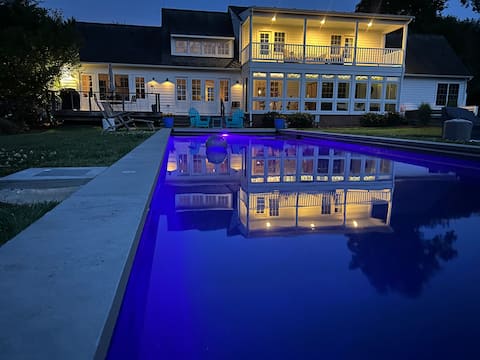 Heated Pool+Hot Tub, UVA, Winery Weddings, Hikes
