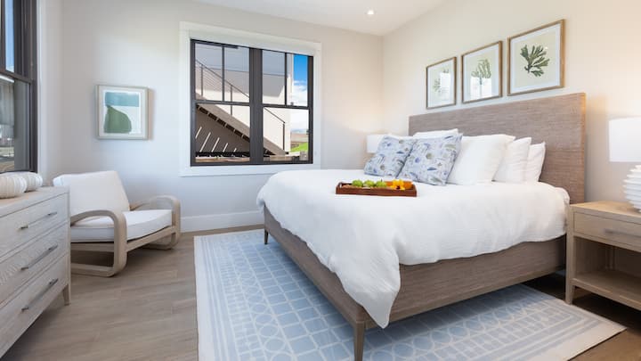 Kral çarpayısı və ayrıca yaşayış yeri olan 2 nömrəli Əsas Süita 