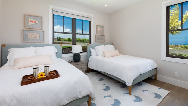 İki çarpayı 150-179 sm-lik çarpayı və ayrıca yataq dəsti olan yataq otağı 3