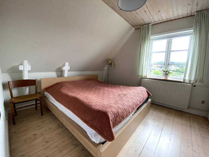 საძინებელი 4