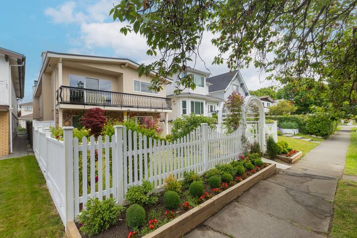 Clean and Cozy Vancouver Getaway gallery image 3