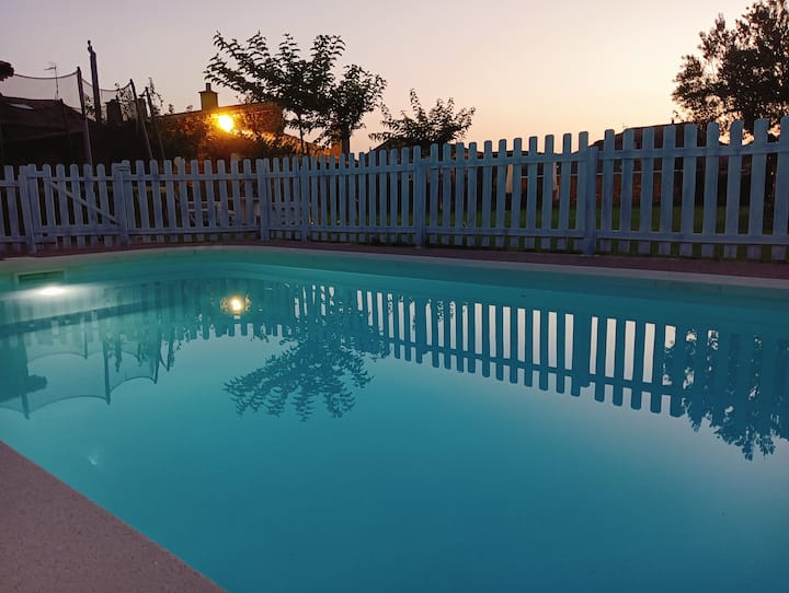 P. Jardín, Piscina, Barbacoa, Montaña El Pajar - Loarre