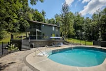 GB - Pine Brush Mountain Chalet