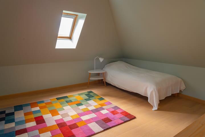 Schlafzimmer 4
