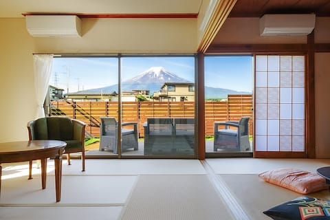 Mt. Fuji View | Kid-Friendly | Antique Japan Style