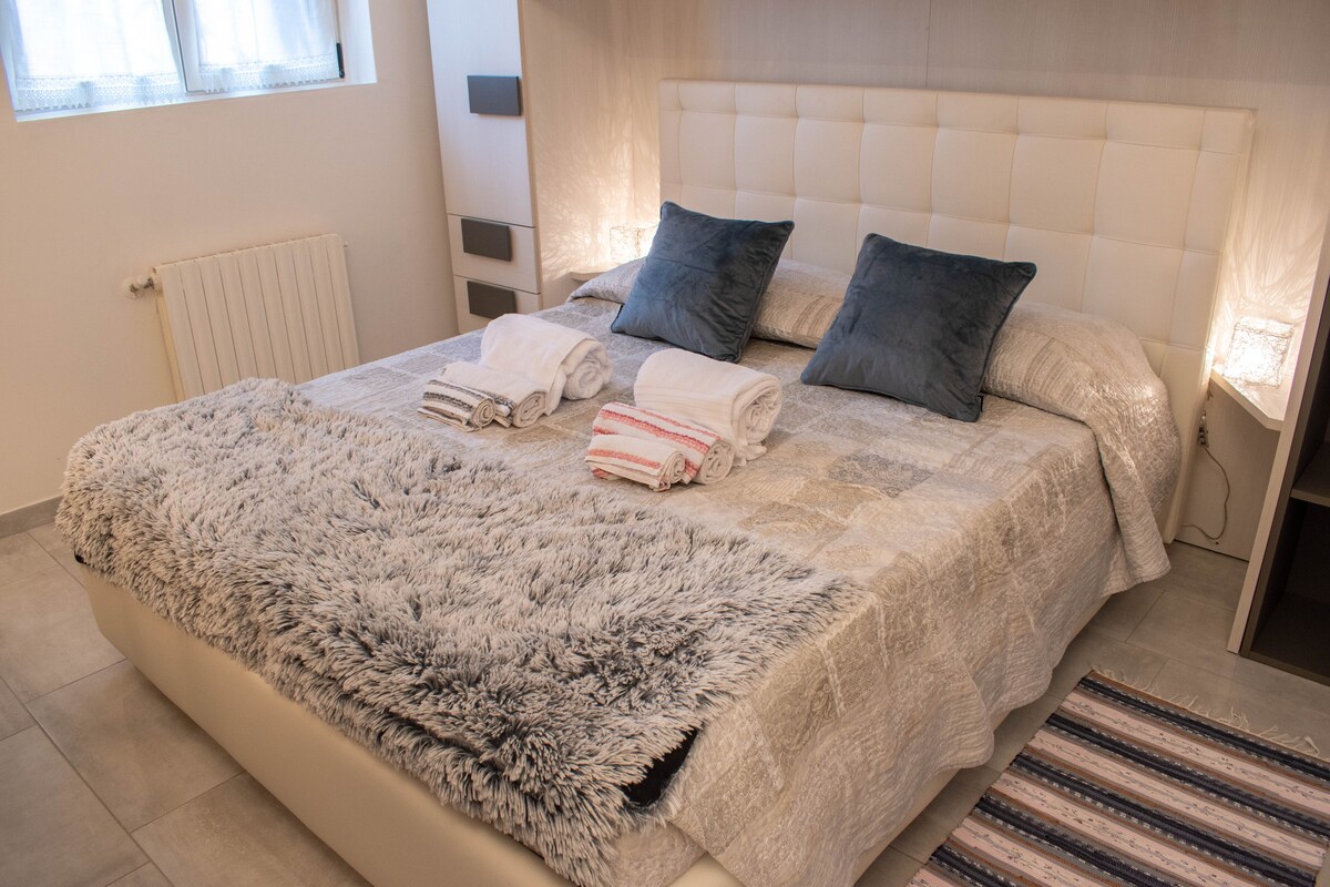 საძინებელი 1