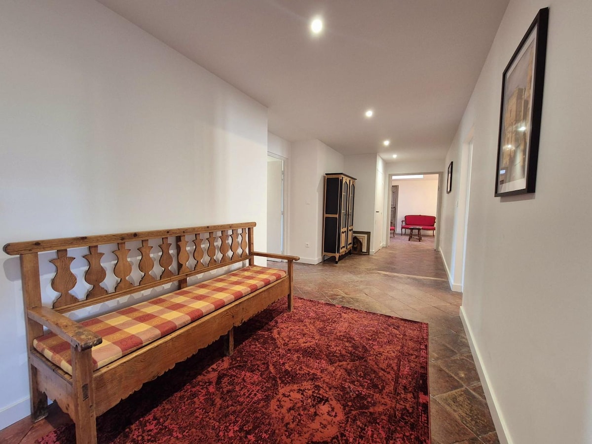 Airbnb con mejor rendimiento: Spacious room with walk-in closet, bathroom + kitchen en Castelnaudary