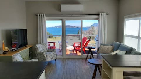 Ocean Breeze Relaxing Oceanfront