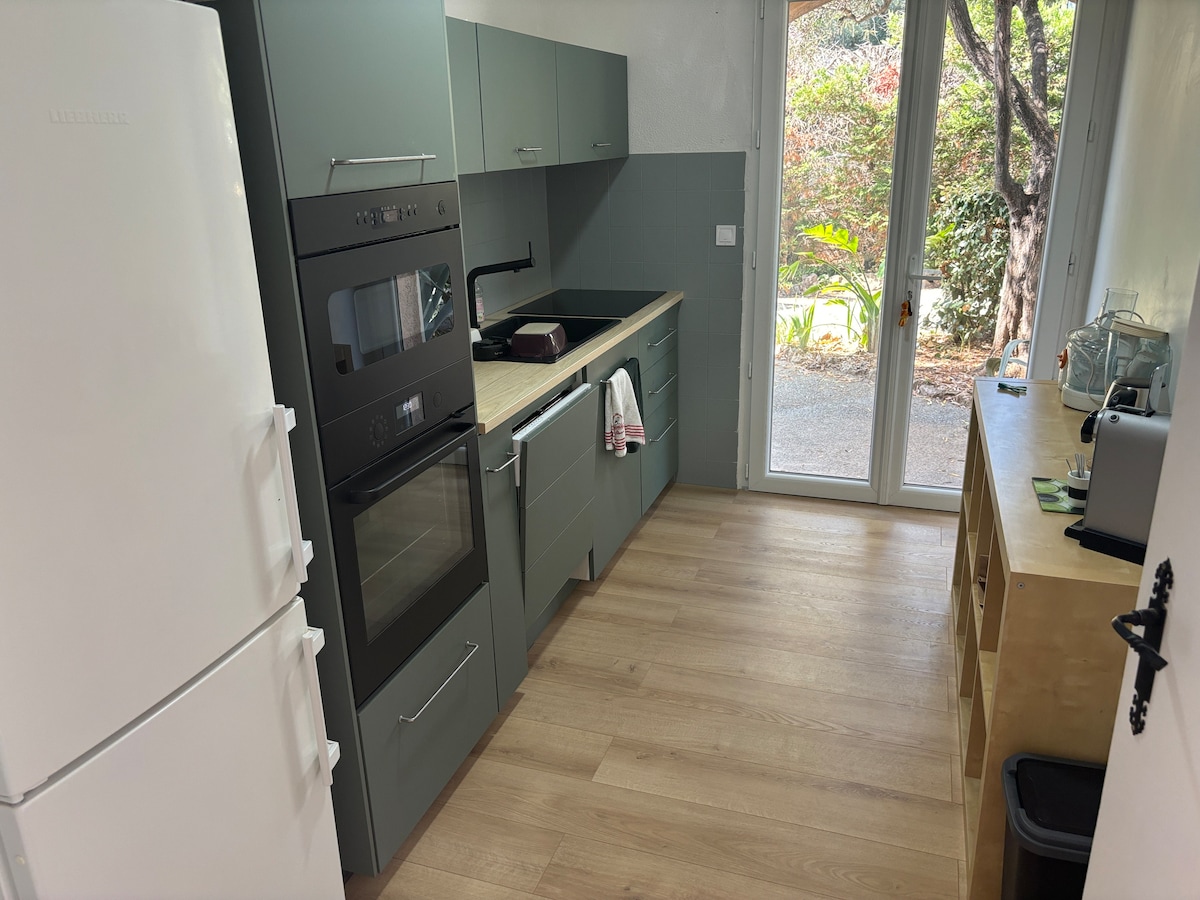 Beliebte Airbnb-Anzeige: Saint Aygulf Apart. air-con, 70m2, 4 p., priv.pool in Fréjus