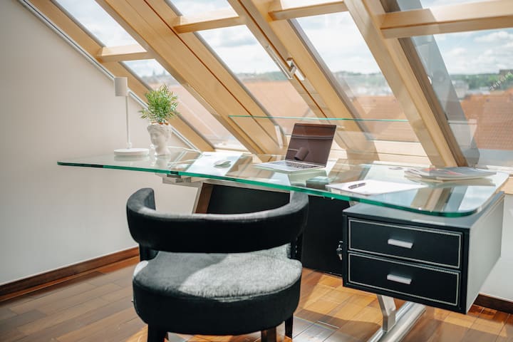 Castle View Presidential Apartment Foosball & Xbox gallery image 3