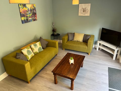 Popular Airbnb listing: Anita Croft in Sutton Coldfield
